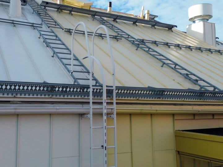 Nousukisko seinatikkaat